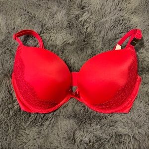 NWT Victoria’s Secret Very Sexy Push-Up - Red